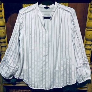 Ann Taylor White Log Sleeve Lined Blouse With Lace Inserts Size Medium